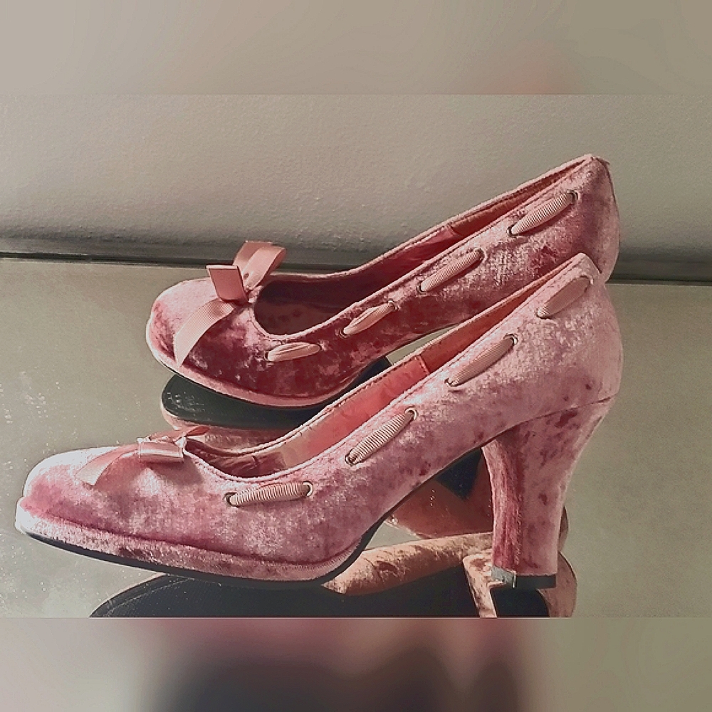 9 RAMPAGE Velvet Blush Pink Party Pumps
